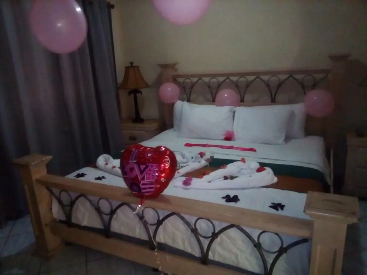 Bar B Barn Hotel Negril 0*,